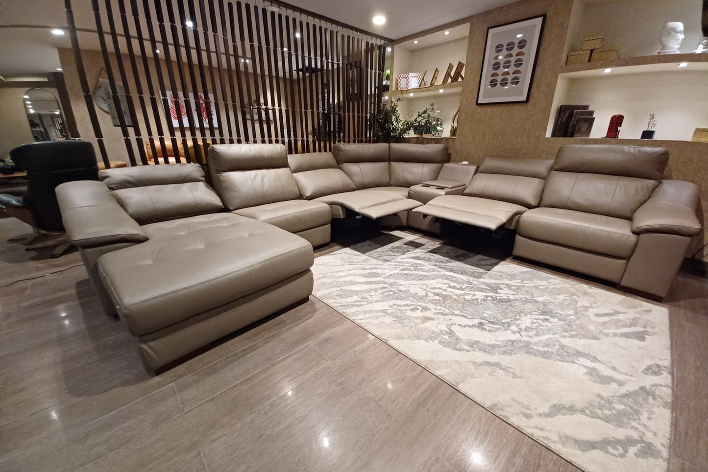 1735 - 5 SEATER+CHAISE+CONSOLE - WFD