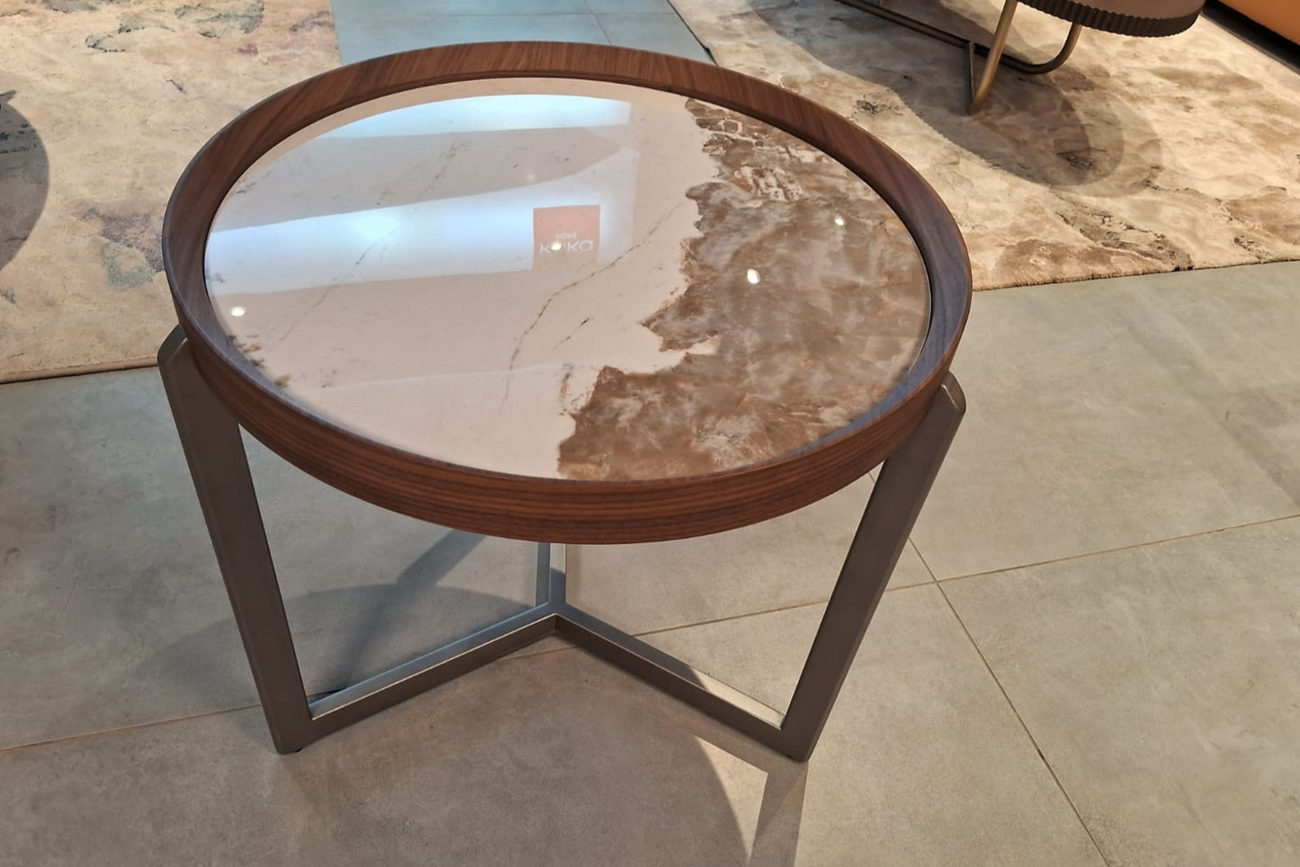 437B - SIDE TABLE - BH