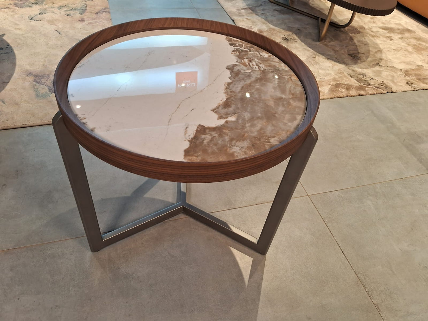437B - SIDE TABLE - BH