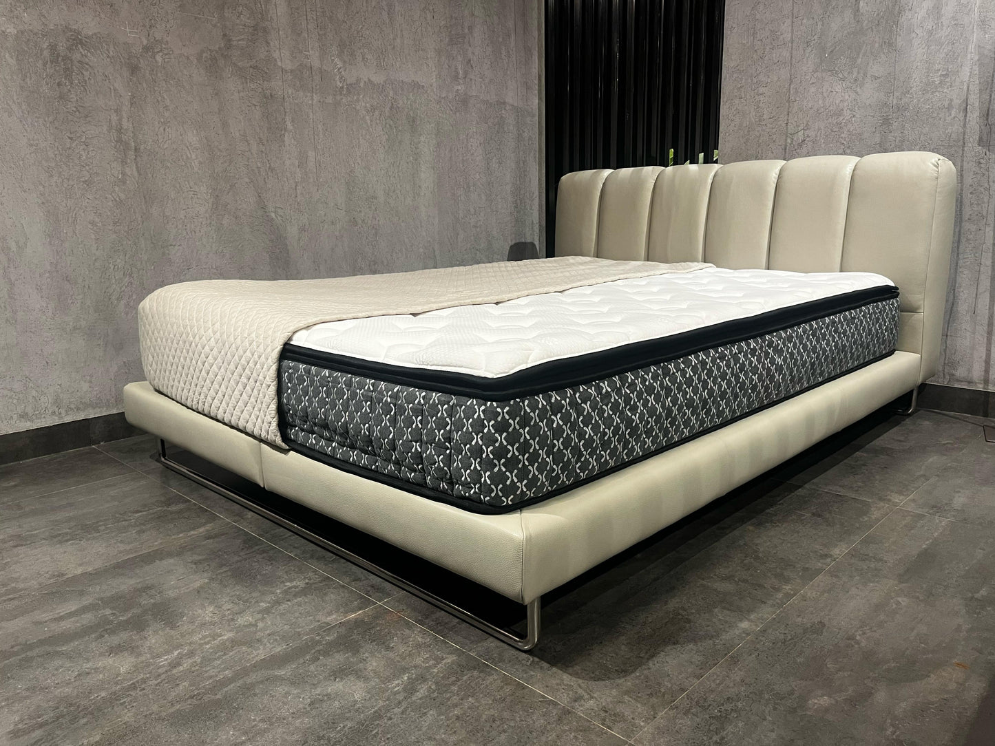 B-259 - QUEEN BED - NAR