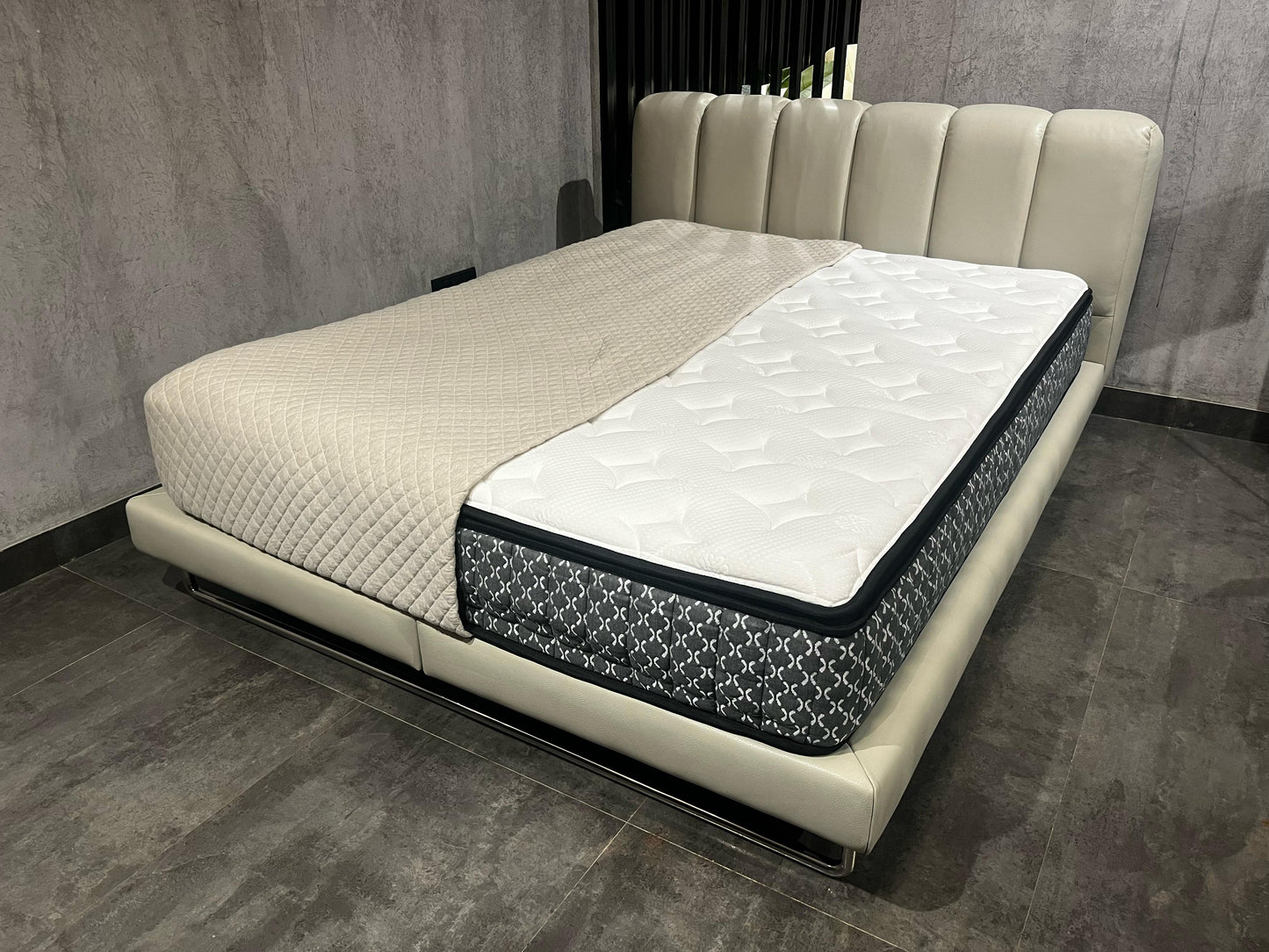 B-259 - QUEEN BED - NAR