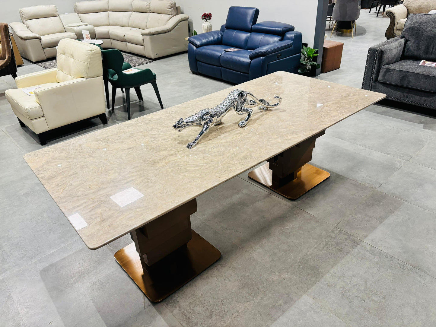 21052-D - DINING TABLE