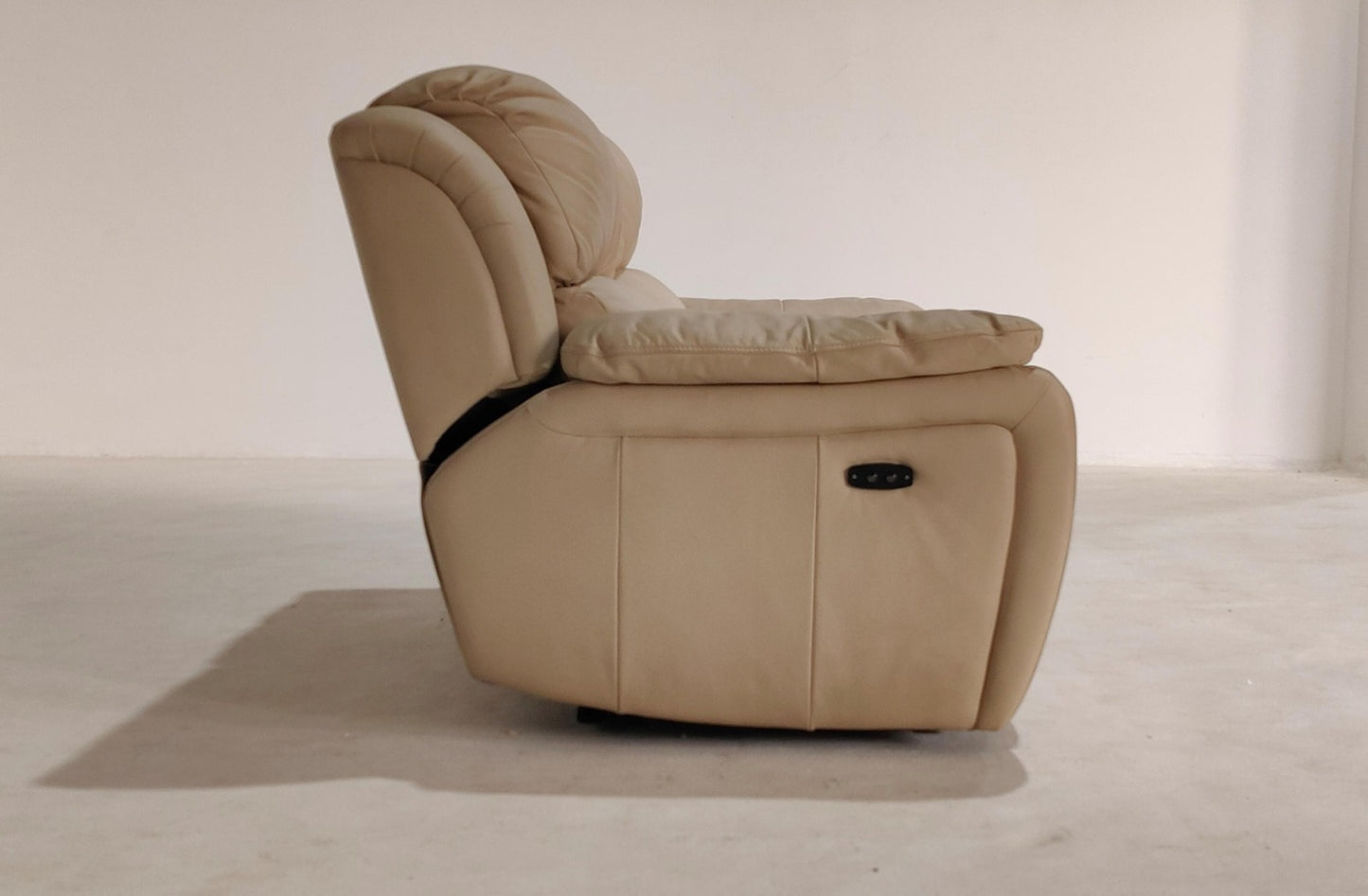 1238 - 2 SEATER RECLINER(ELECTRIC) - BLR WH
