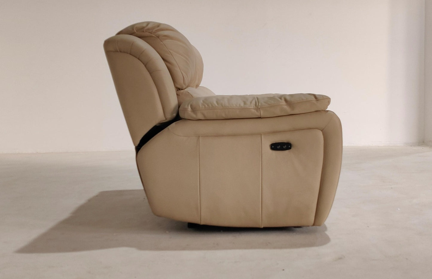 1238 - 2 SEATER RECLINER(ELECTRIC) - BLR WH