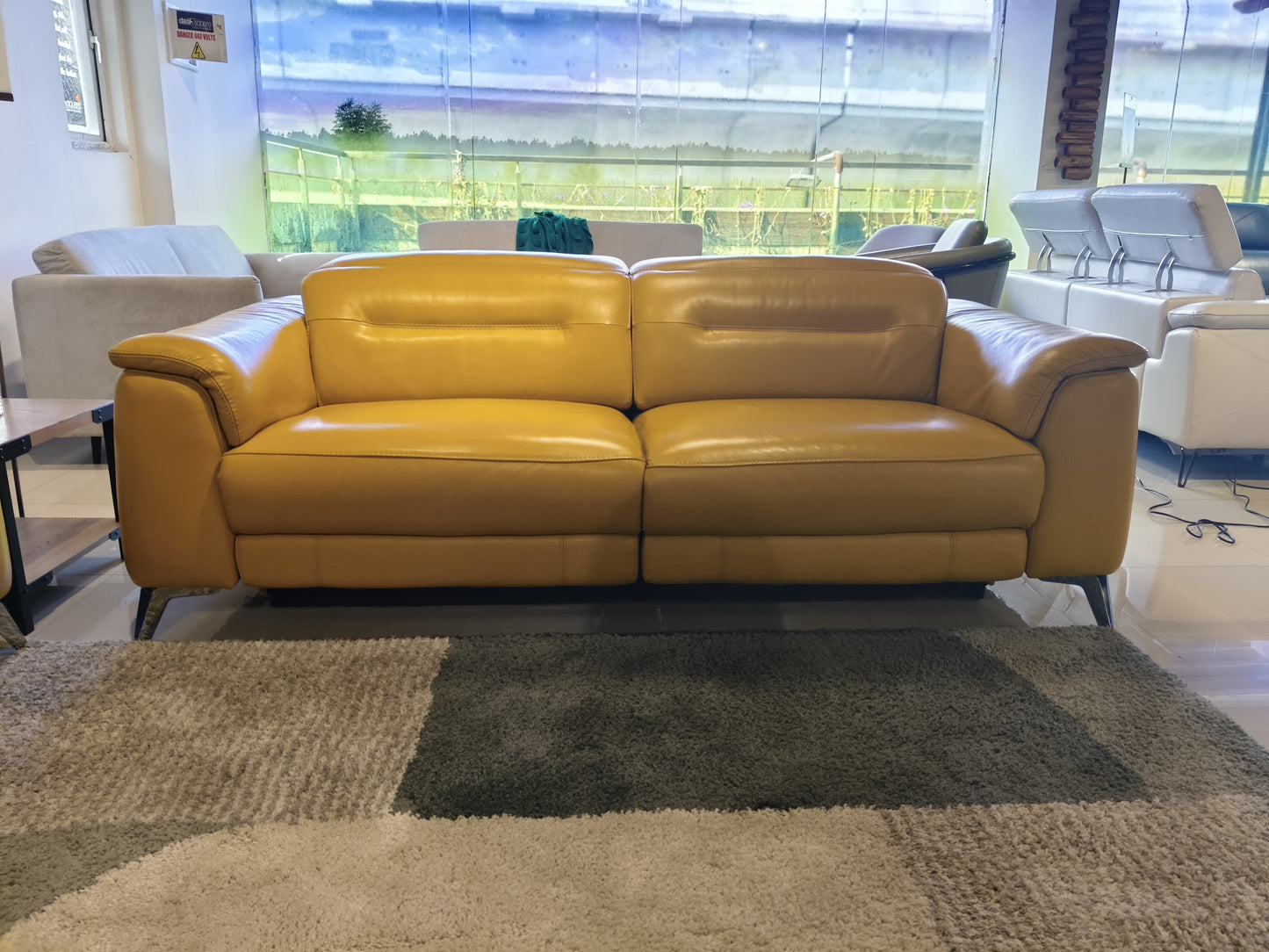 11233 - 3 + 2 SEATER - OUTLET