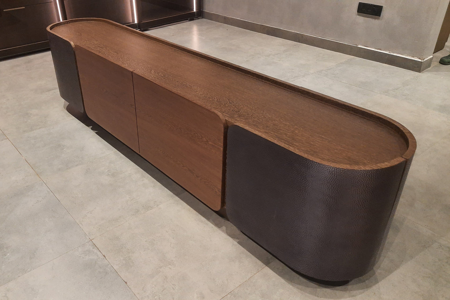 VENEER - CABINET - IND DASH(BESPOKE)