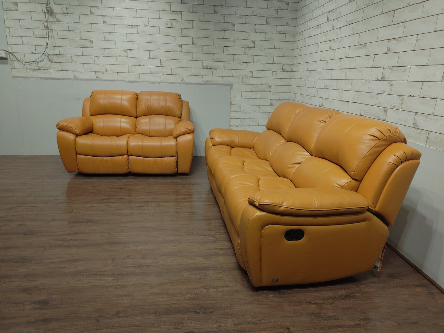 1238 - 3 + 2 SEATER - BWDD
